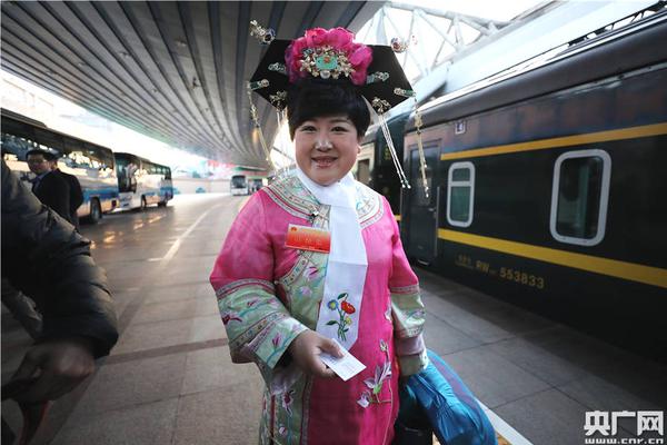 輕松玩轉(zhuǎn)MOBA2.0 《自由之戰(zhàn)2》雇傭系統(tǒng)解讀