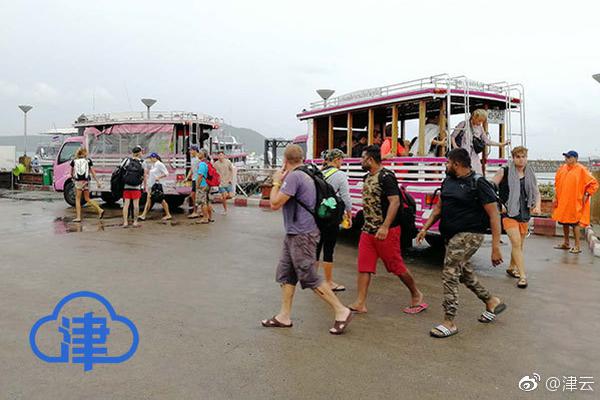 《王者榮耀》第三屆王者校園賽 誠(chéng)招老司機(jī)上車(chē)