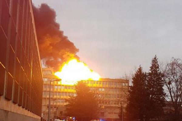 致敬經(jīng)典 《雙截龍Ⅱ》今日登陸AppStore