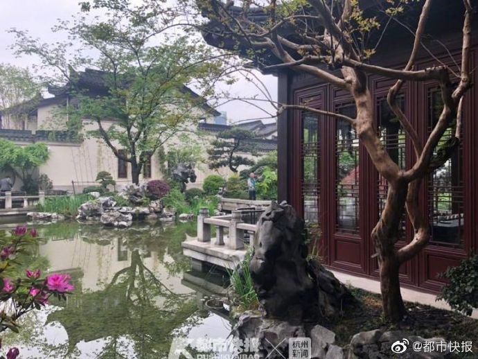 奶油色軟綿綿 《小熊愛(ài)消除》糖果夢(mèng)幻派